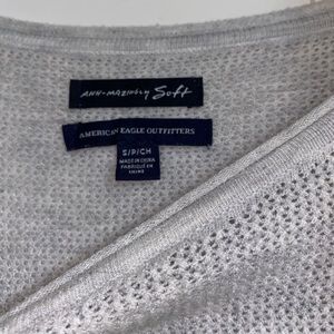 american eagle sweater